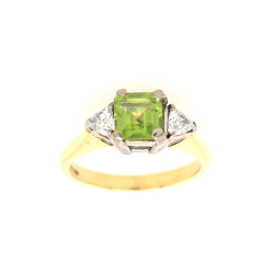Pre Owned 18ct Peridot and Diamond Ring ZV892